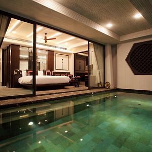 Suite avec Piscine Lit King-Size